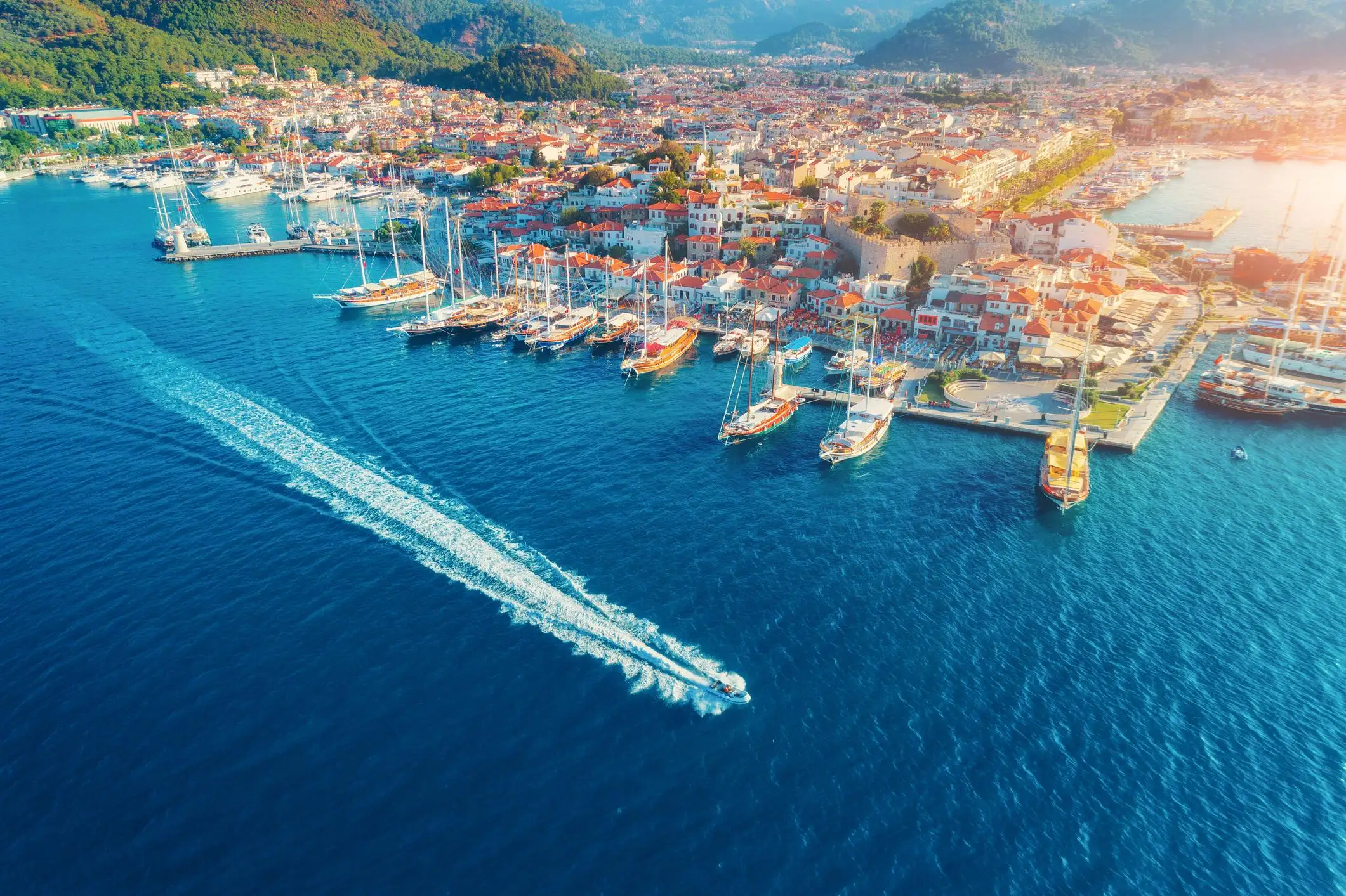 Discover the Turquoise Coast with Yacht Rental in Marmaris